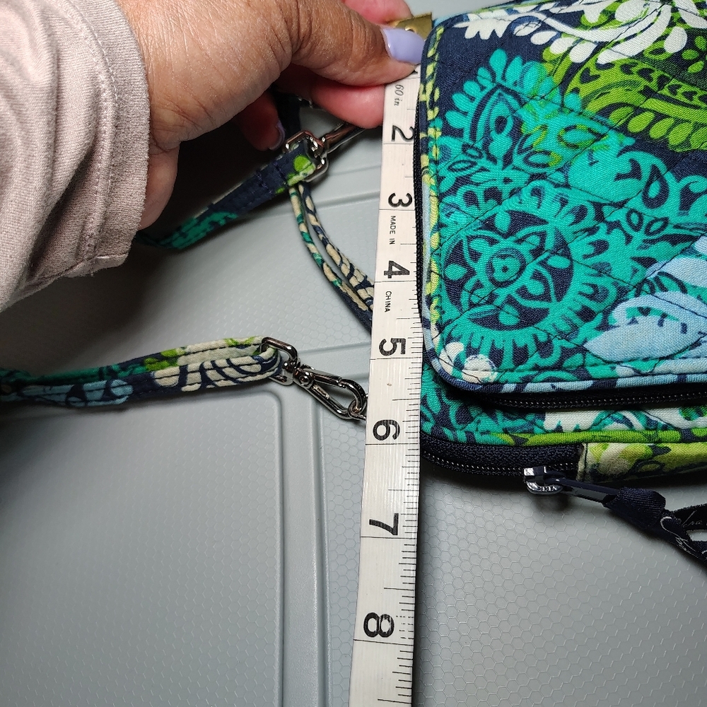 Vera Bradley Caribbean Sea Crossbody Wallet Wristlet - Picture 4 of 11